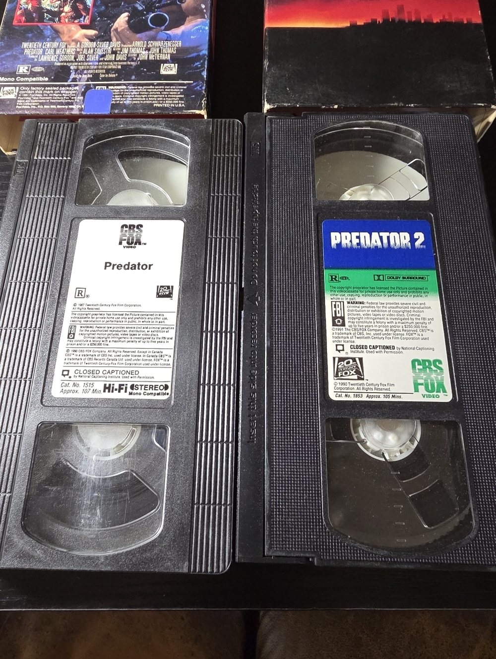 Predator 1 & Predator 2 VHS Tapes Lot Schwarzenegger Sci Fi Action Horror MO - Picture 4 of 4